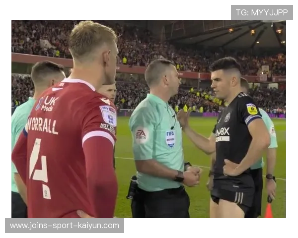 球队在欧冠中借助主场球迷优势夺下重要三分,欧冠球迷冲进球场 球队在欧冠中借助主场球迷优势夺下重要三分,欧冠球迷冲进球场