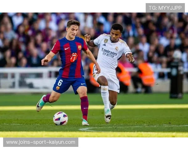 皇马双前锋配合默契，进攻效率提升，皇马效力过的前锋